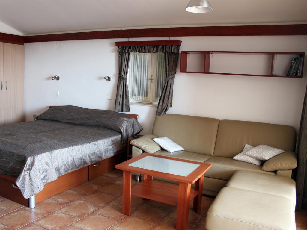Apartment Ra-krvavica